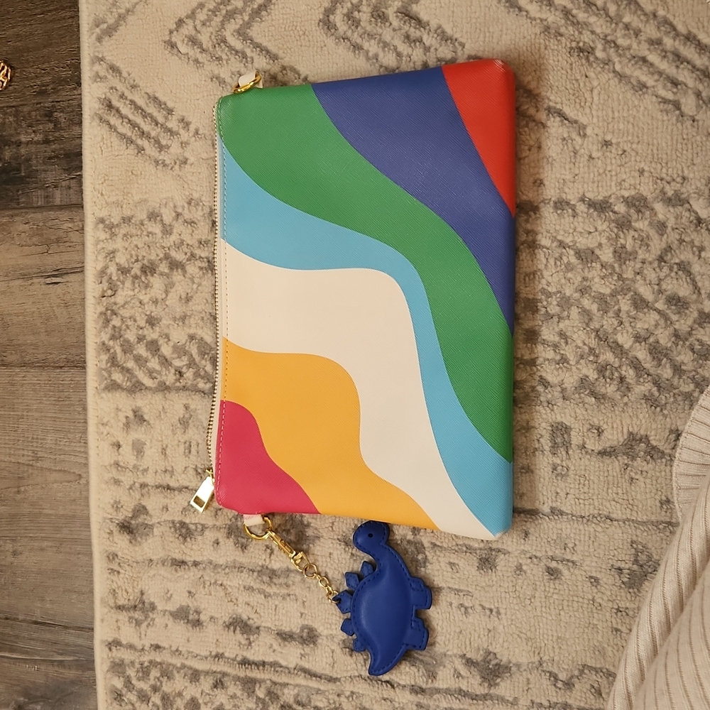 Can't clutch this 70s clutch